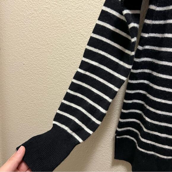 Halogen Black White Striped Turtleneck 100% Cashmere Sweater Size XS - Picture 8 of 9